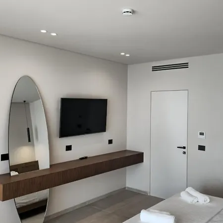 Hotel Cavo Drymades 4*